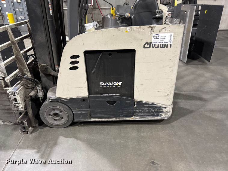 image for item EF1191 2017 Crown RC5545-40 forklift