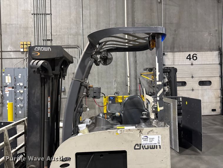 image for item EF1191 2017 Crown RC5545-40 forklift