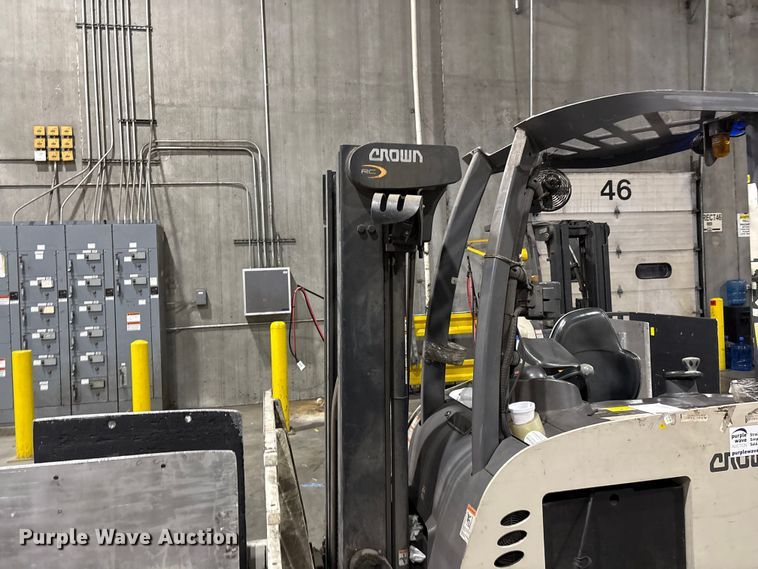 image for item EF1191 2017 Crown RC5545-40 forklift
