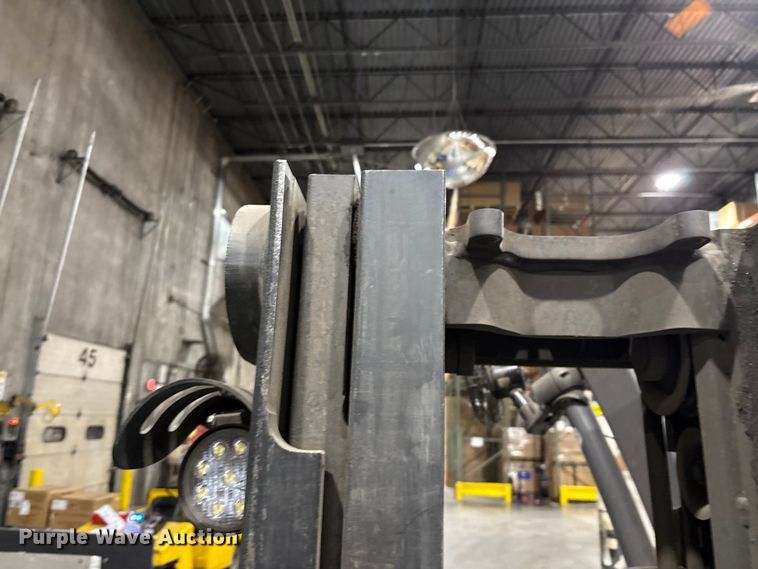 image for item EF1191 2017 Crown RC5545-40 forklift