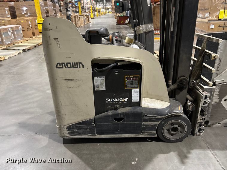 image for item EF1191 2017 Crown RC5545-40 forklift