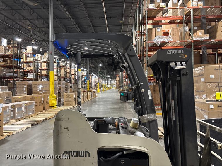 image for item EF1191 2017 Crown RC5545-40 forklift