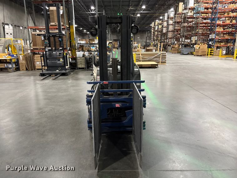 image for item EF1192 2017 Crown RC5545-40 forklift