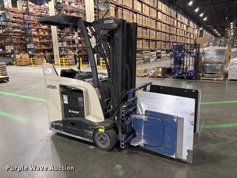 image for item EF1192 2017 Crown RC5545-40 forklift