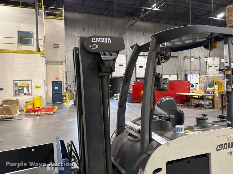 image for item EF1192 2017 Crown RC5545-40 forklift