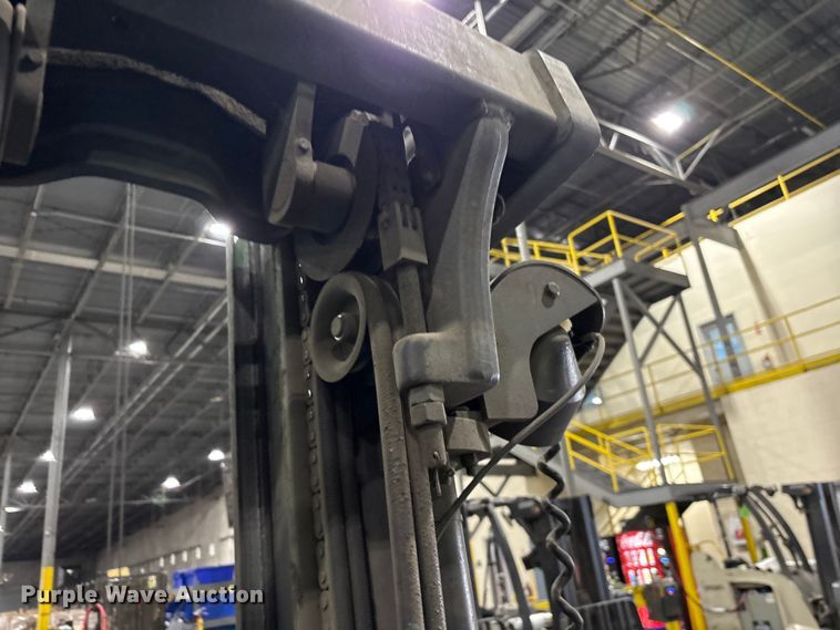 image for item EF1192 2017 Crown RC5545-40 forklift