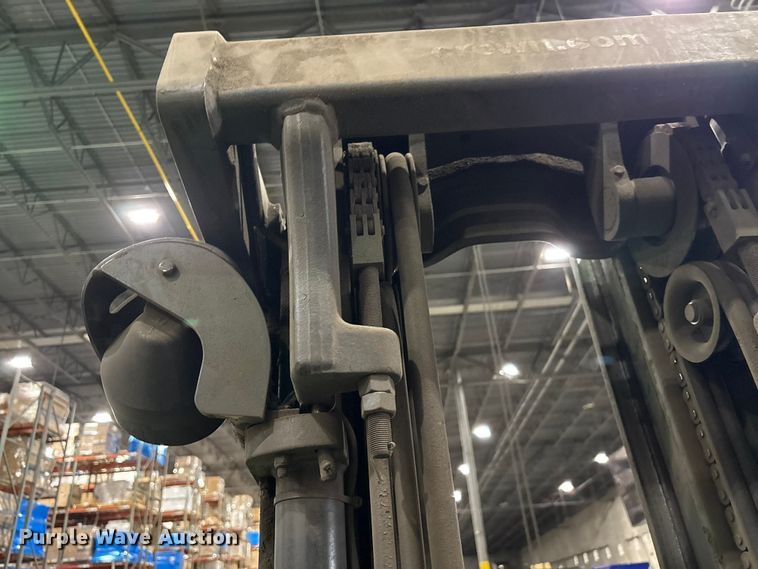 image for item EF1192 2017 Crown RC5545-40 forklift