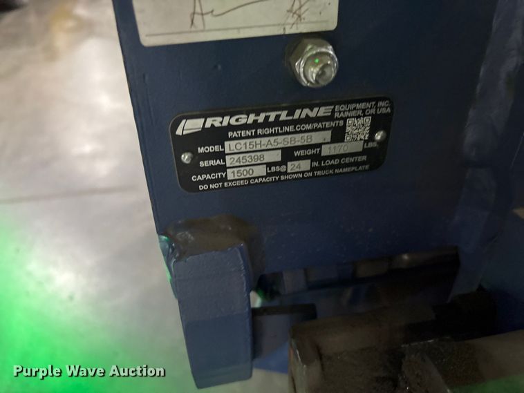 image for item EF1192 2017 Crown RC5545-40 forklift