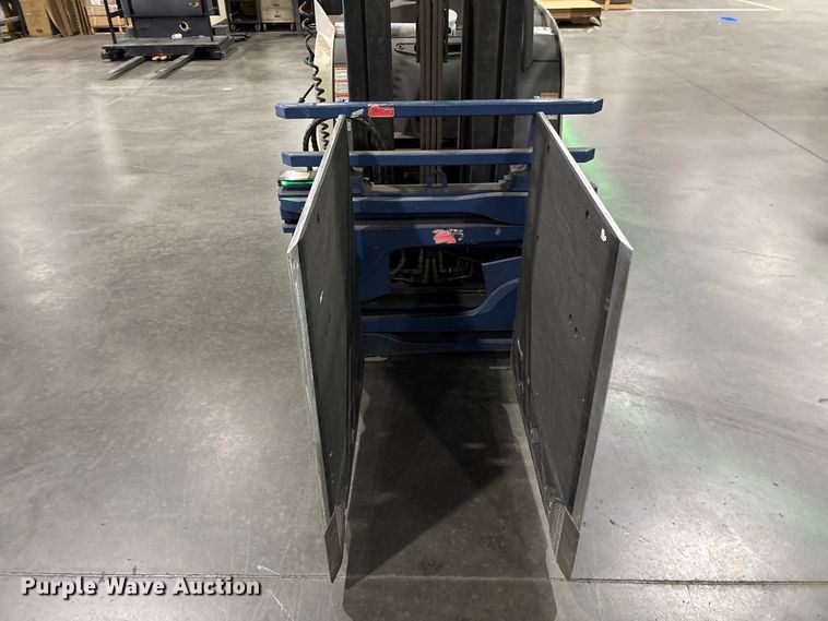 image for item EF1192 2017 Crown RC5545-40 forklift