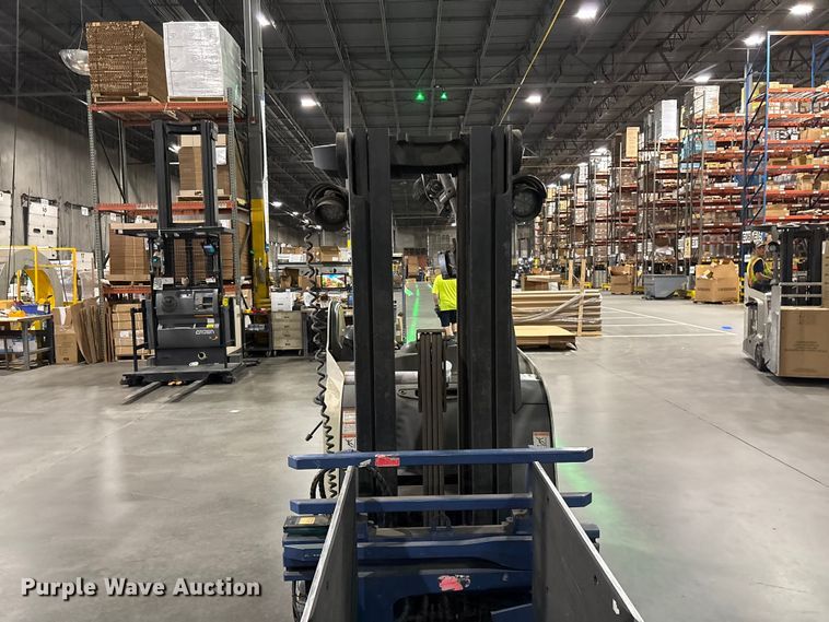 image for item EF1192 2017 Crown RC5545-40 forklift