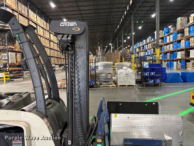 image for item EF1192 2017 Crown RC5545-40 forklift