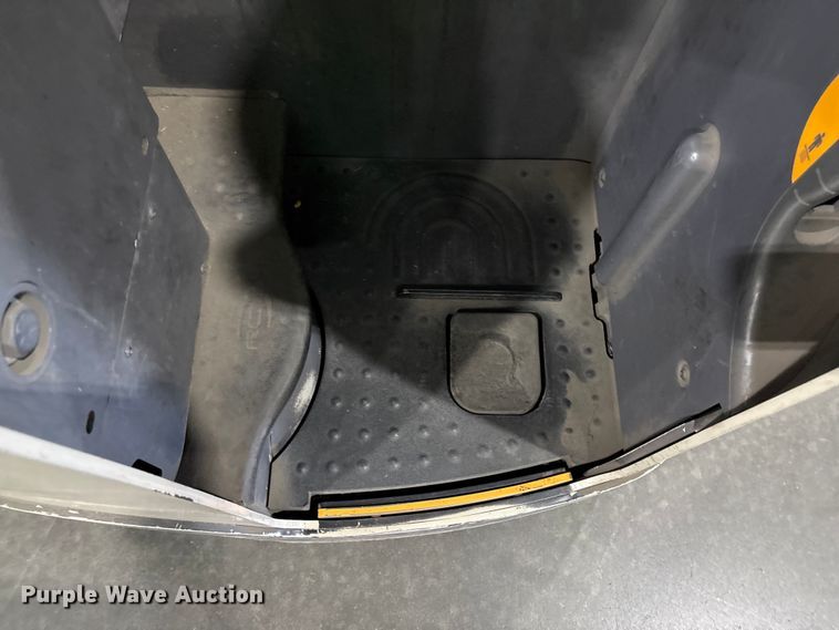 image for item EF1192 2017 Crown RC5545-40 forklift