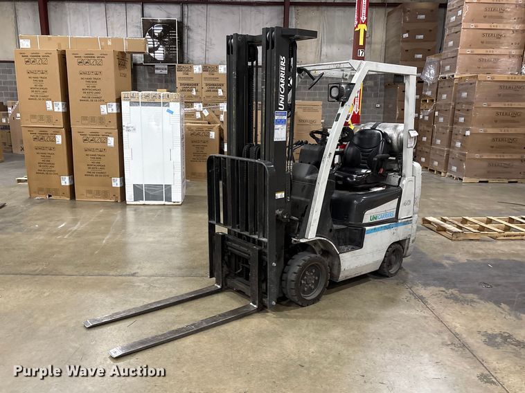 2016 UniCarriers CFS40 forklift