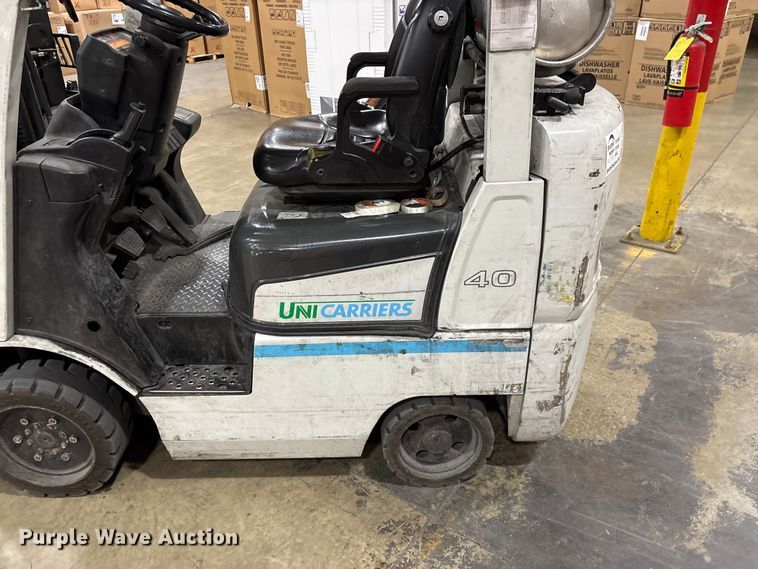 image for item EF1193 2016 UniCarriers CFS40 forklift