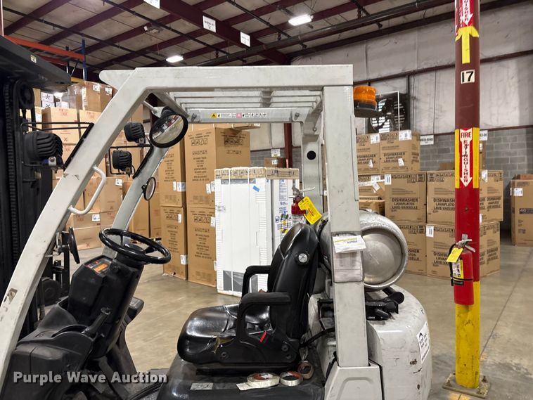 image for item EF1193 2016 UniCarriers CFS40 forklift