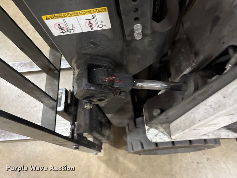 image for item EF1193 2016 UniCarriers CFS40 forklift