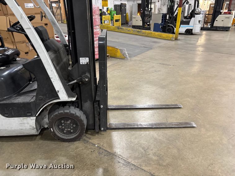 image for item EF1193 2016 UniCarriers CFS40 forklift