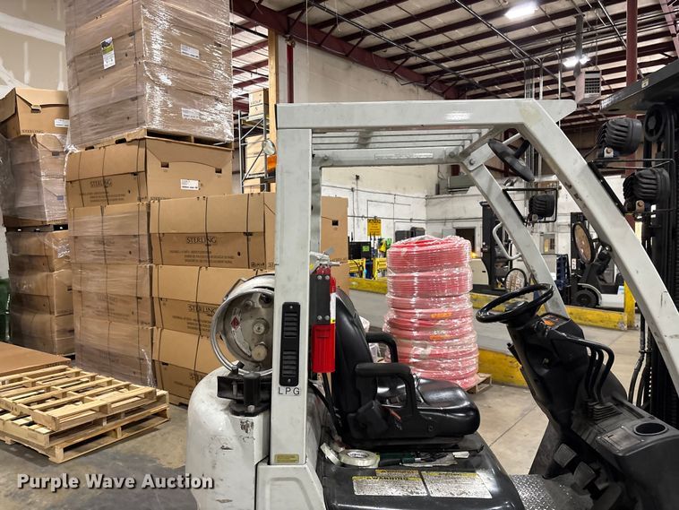 image for item EF1193 2016 UniCarriers CFS40 forklift