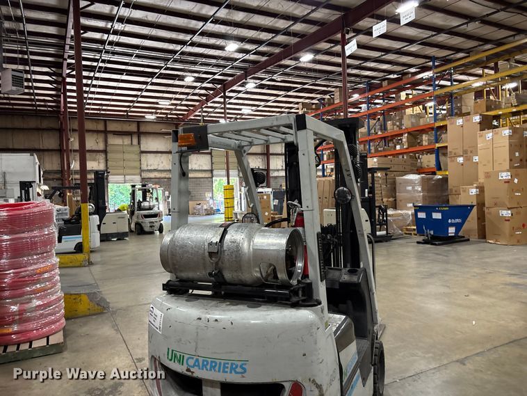 image for item EF1193 2016 UniCarriers CFS40 forklift
