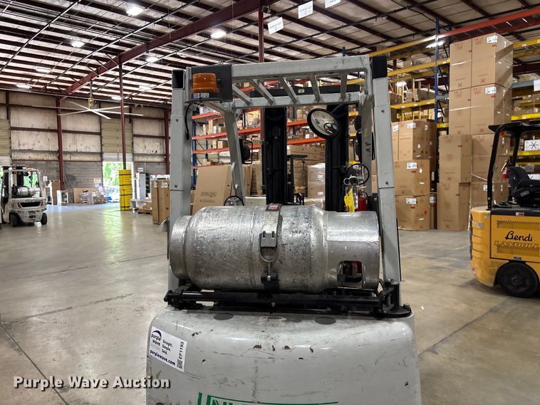 image for item EF1193 2016 UniCarriers CFS40 forklift