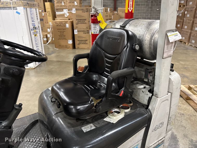 image for item EF1193 2016 UniCarriers CFS40 forklift