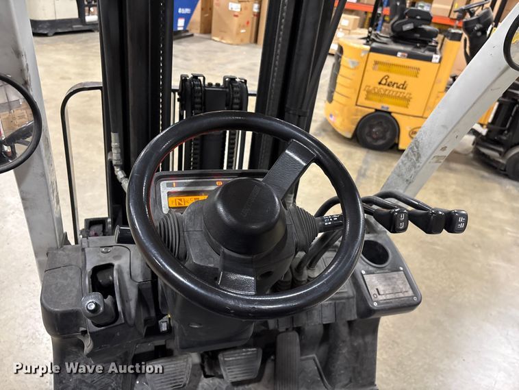 image for item EF1193 2016 UniCarriers CFS40 forklift
