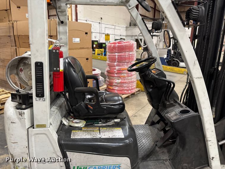 image for item EF1193 2016 UniCarriers CFS40 forklift