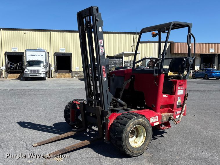 image for item EF1196 2016 Moffett M85502 forklift