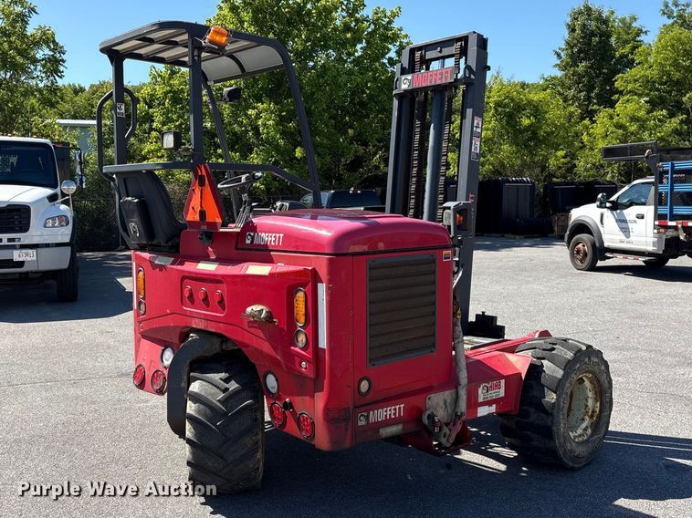 image for item EF1196 2016 Moffett M85502 forklift