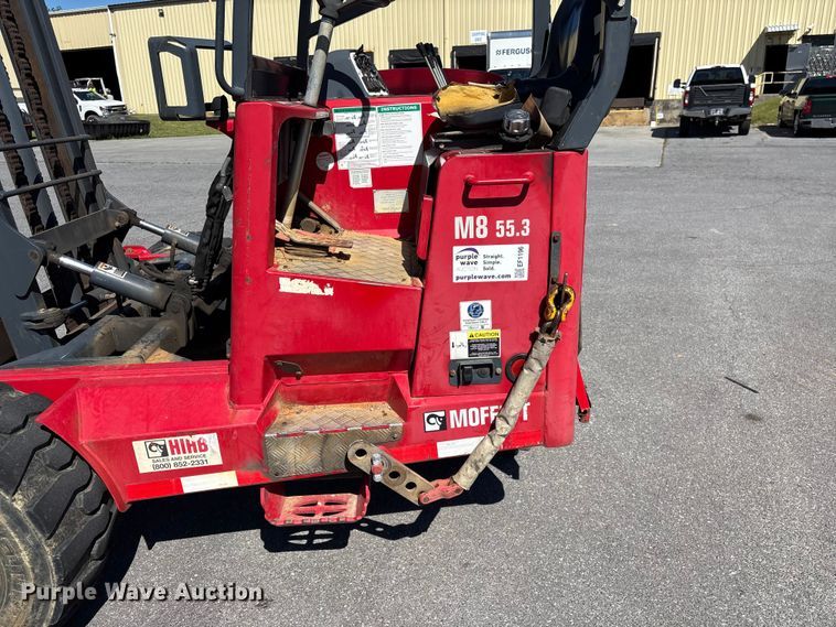 image for item EF1196 2016 Moffett M85502 forklift