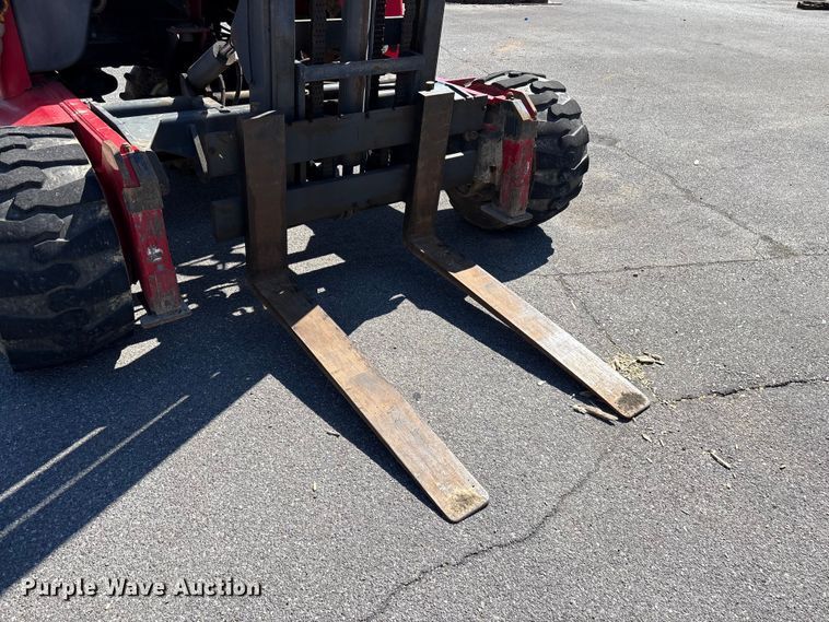image for item EF1196 2016 Moffett M85502 forklift