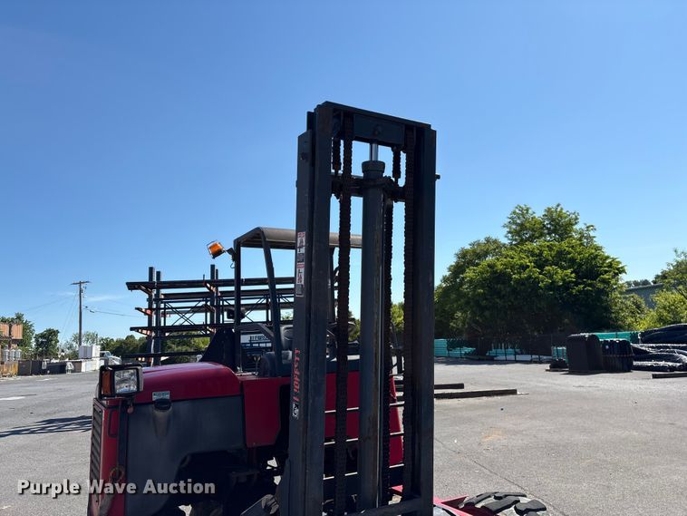 image for item EF1196 2016 Moffett M85502 forklift