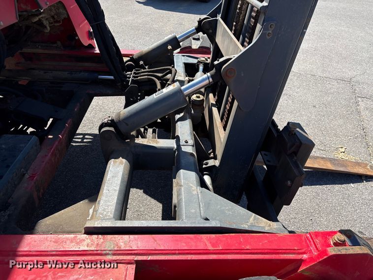 image for item EF1196 2016 Moffett M85502 forklift