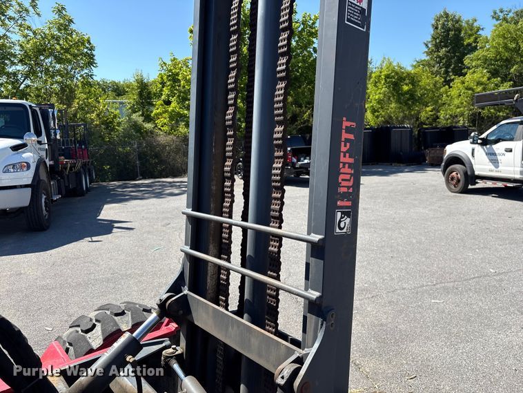 image for item EF1196 2016 Moffett M85502 forklift