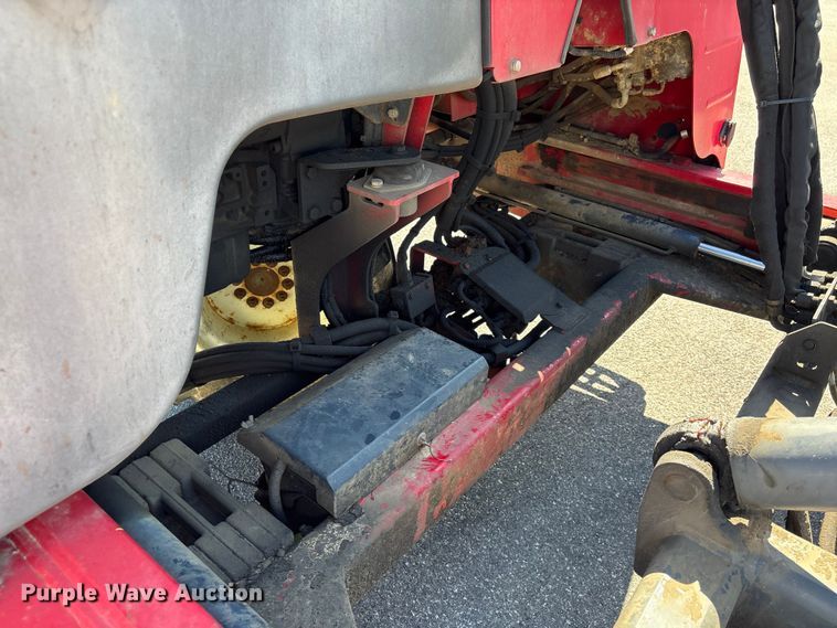image for item EF1196 2016 Moffett M85502 forklift