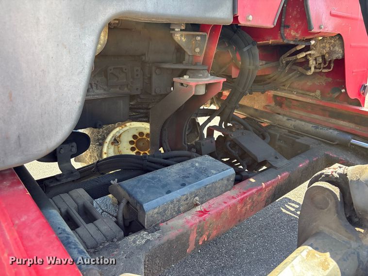 image for item EF1196 2016 Moffett M85502 forklift