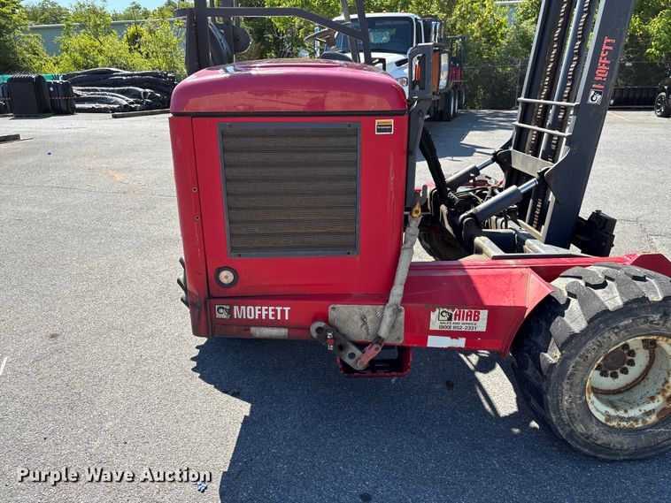 image for item EF1196 2016 Moffett M85502 forklift