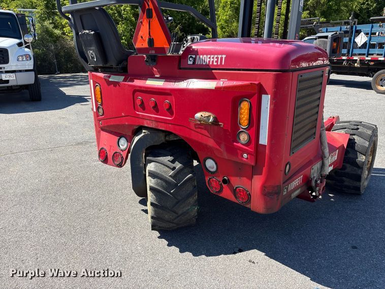 image for item EF1196 2016 Moffett M85502 forklift