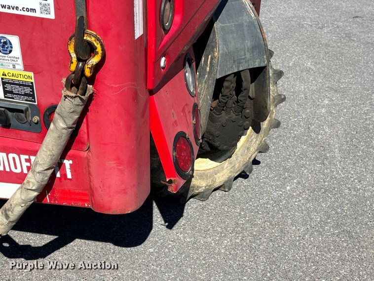 image for item EF1196 2016 Moffett M85502 forklift