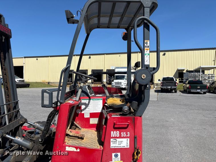 image for item EF1196 2016 Moffett M85502 forklift