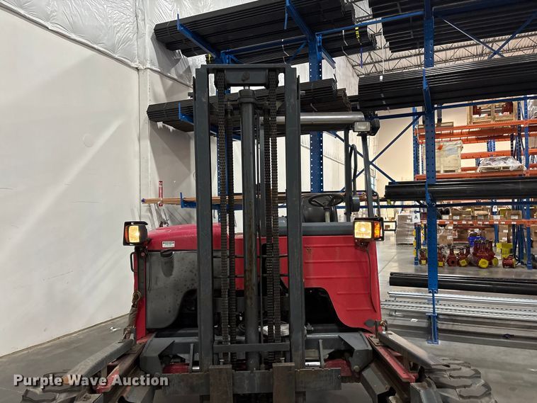 image for item EF1208 2016 Moffett M85501 forklift