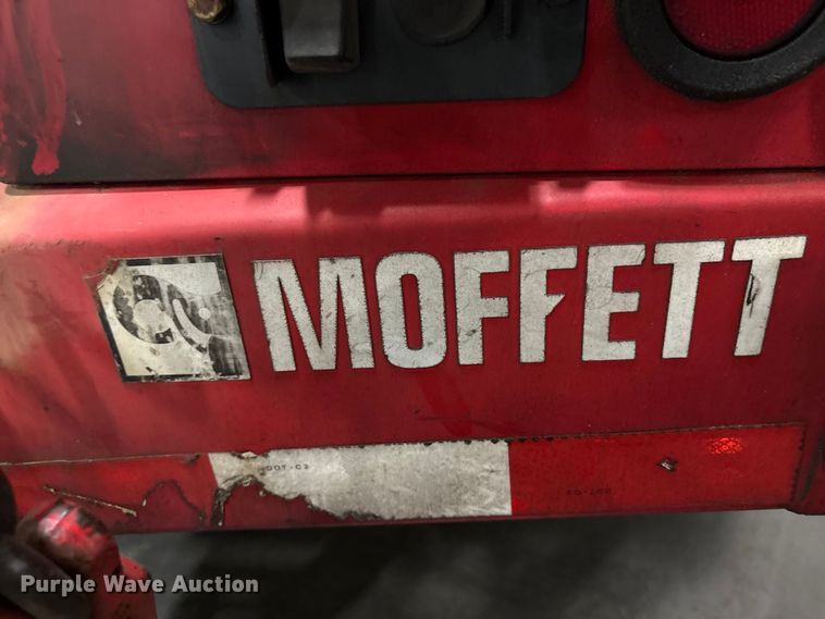 image for item EF1208 2016 Moffett M85501 forklift