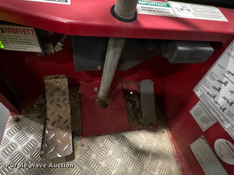 image for item EF1208 2016 Moffett M85501 forklift