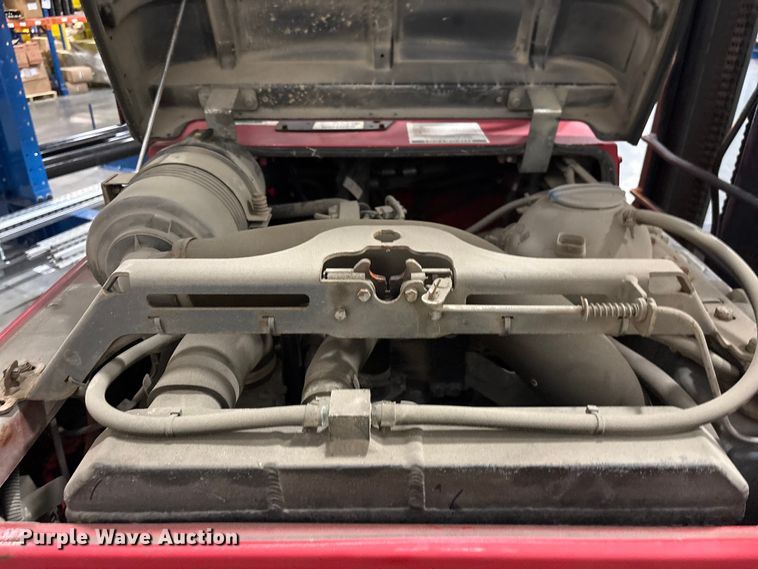 image for item EF1208 2016 Moffett M85501 forklift
