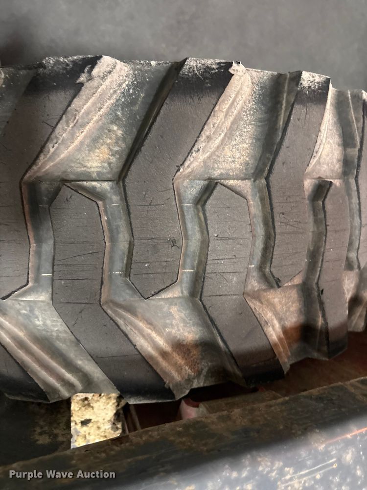 image for item EF1208 2016 Moffett M85501 forklift