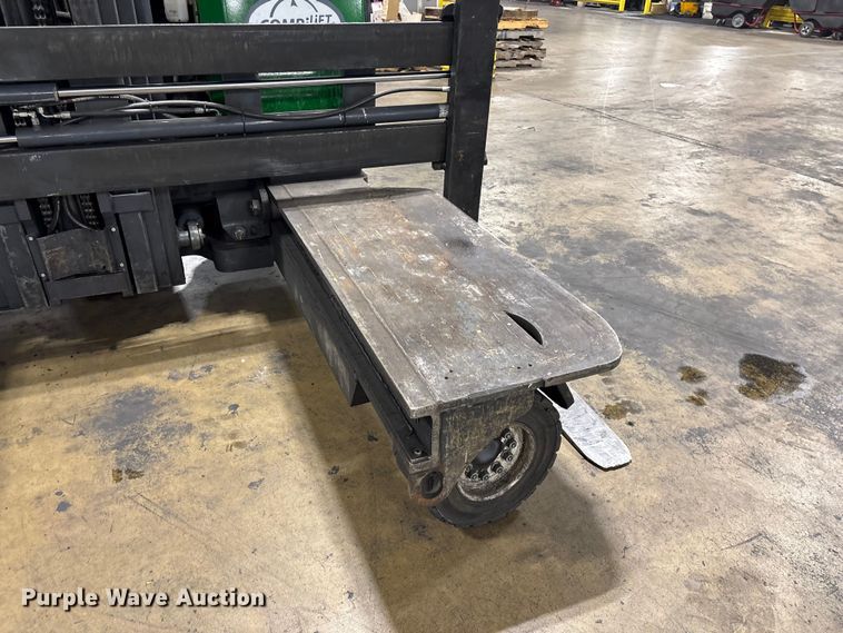 image for item EF1210 2016 CombiLift C8000 forklift