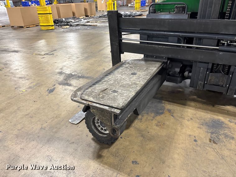 image for item EF1210 2016 CombiLift C8000 forklift