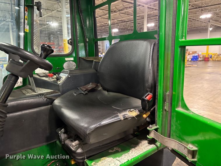 image for item EF1210 2016 CombiLift C8000 forklift