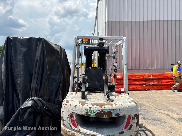 image for item EF1211 2019 UniCarriers PF70 forklift