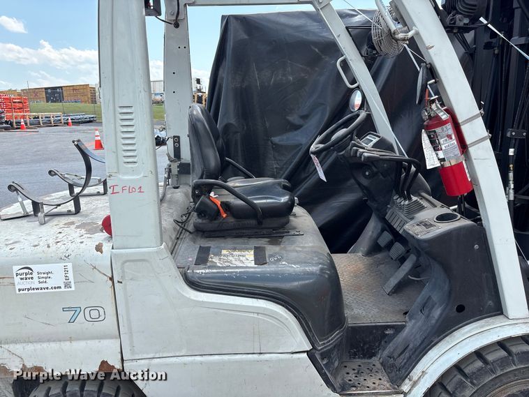 image for item EF1211 2019 UniCarriers PF70 forklift